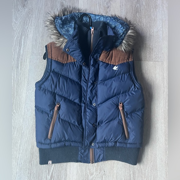 SoulCal & Co Hooded Vest - Picture 5 of 11